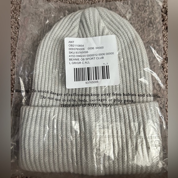 White Ribbed Beanie by - Picture 4 of 4